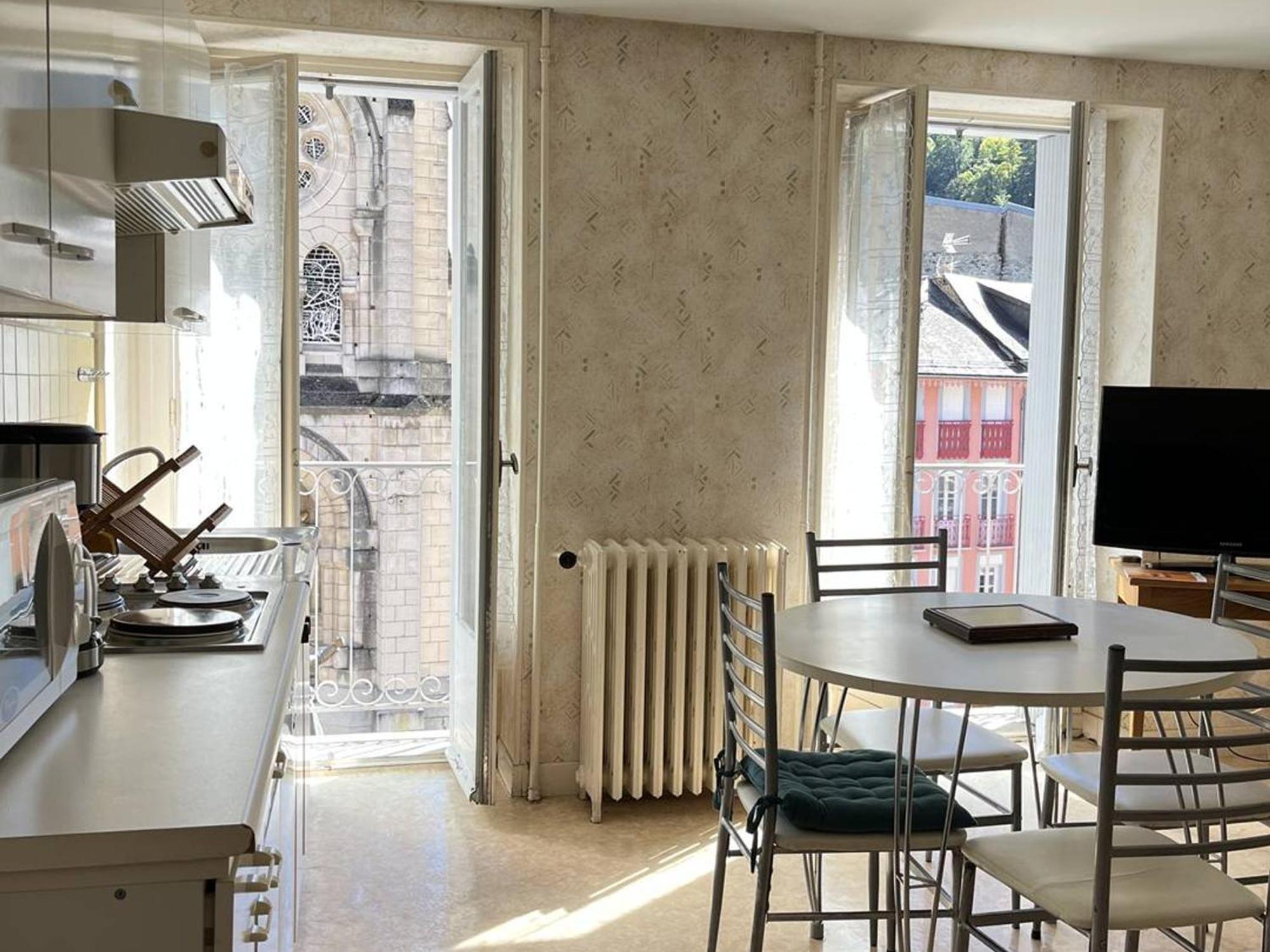 Appartement T3 Chaleureux Au Centre De Cauterets, 4 Couchages, Balcon Sud, Proche Thermes Et Telecabine - Fr-1-234-132 Exterior foto